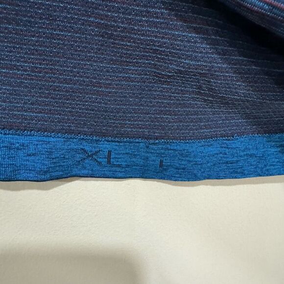Lululemon Men’s XL Metal Vent Tech Athletic Tee Blue Red Striped - Picture 5 of 7